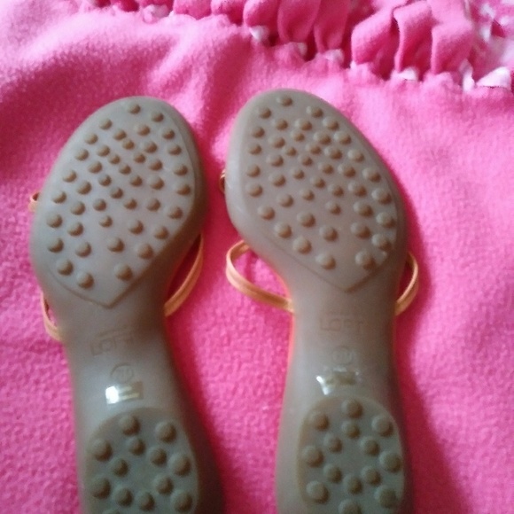 Sandles Ann Taylor Loft - Picture 3 of 3